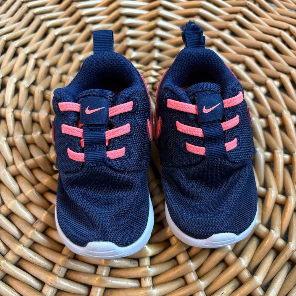 Nike Roshe One Infant Blue Pink Slip On Sneakers Size 4C